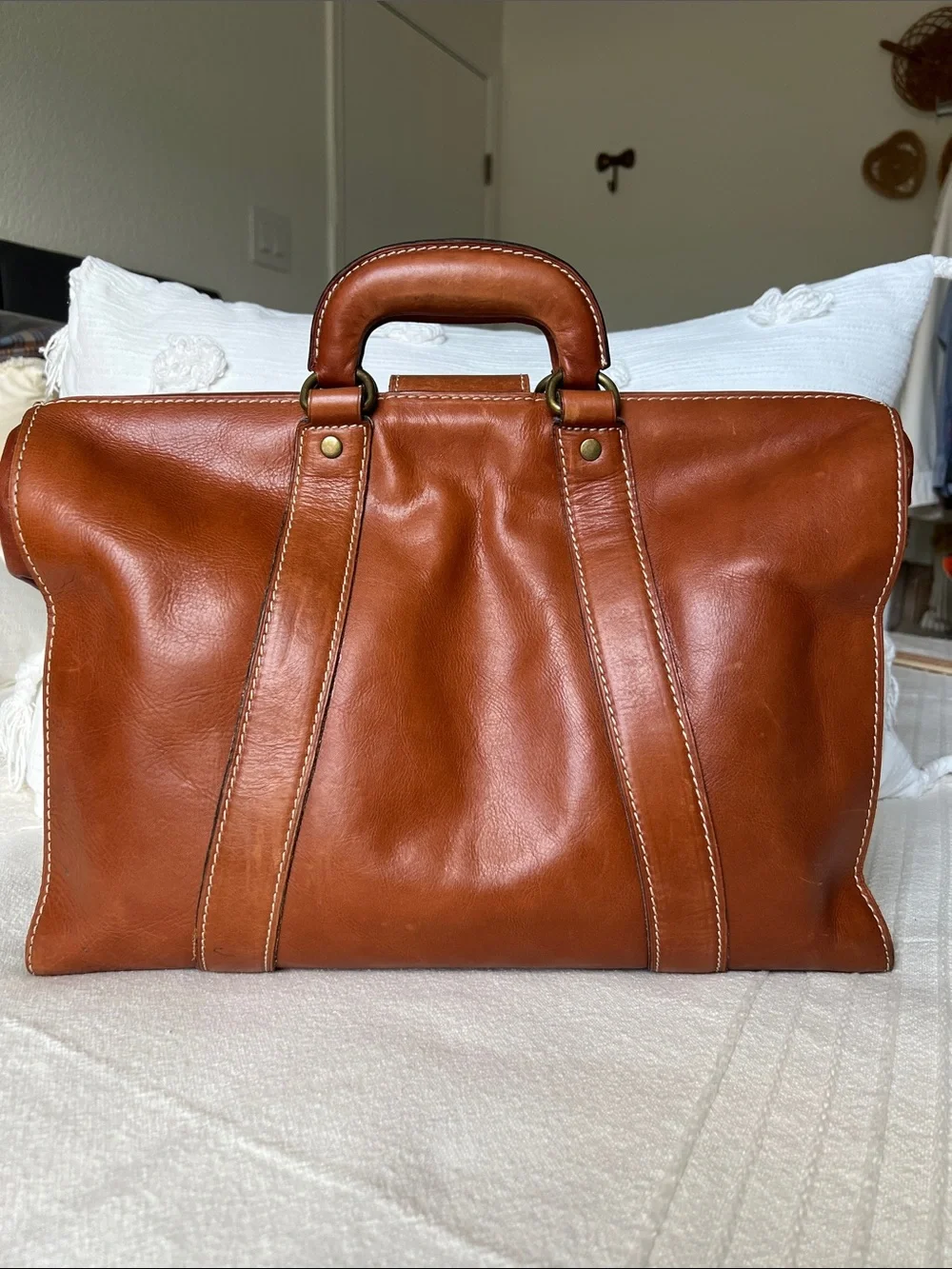 Nash Men's Brown Leather Briefcase Travel Bag - Classic Carry. Italian Leather